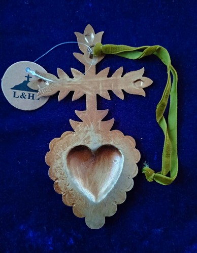 Sacred heart metal cross wall - sacred,
